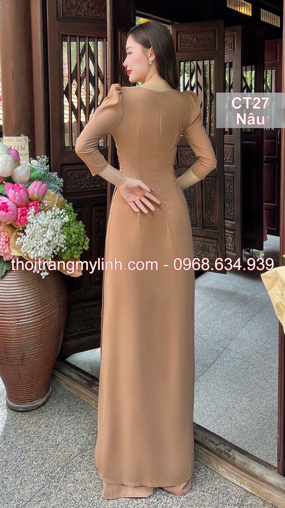 Bộ áo dài cổ tròn xếp li màu nâu	